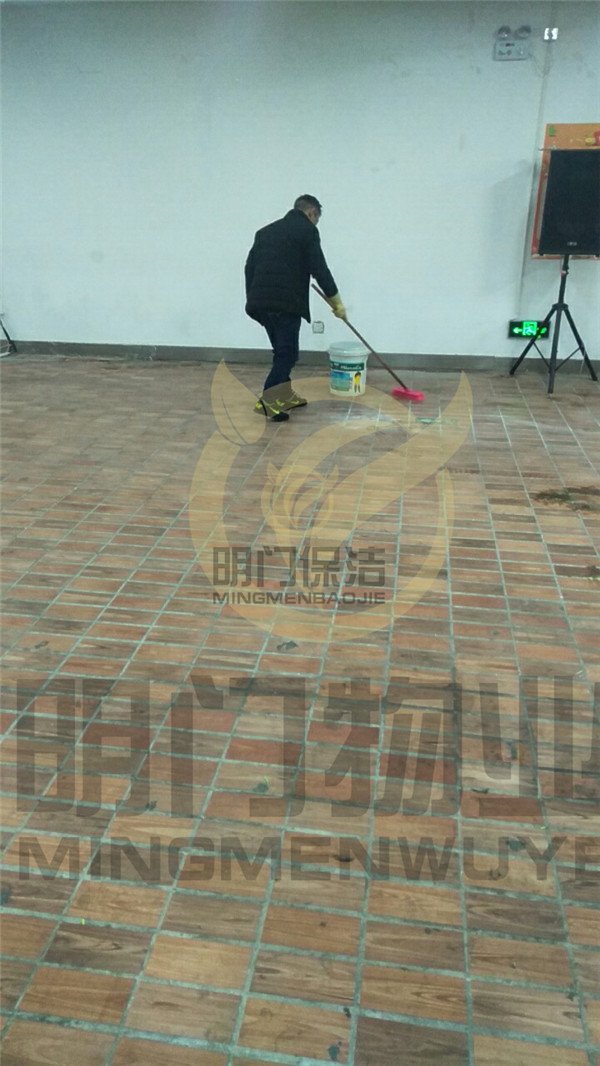 重庆地板清洁的小技巧！